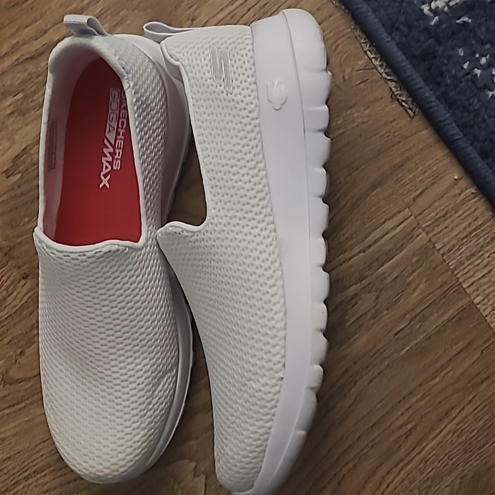 Sneakers - Picture 3 of 3